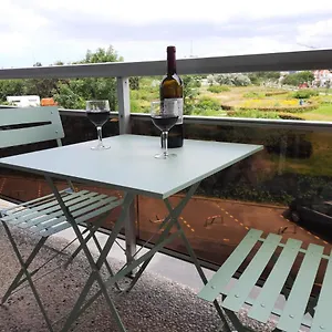 Residentie Astrid Met Private Parking , Bredene Belgien